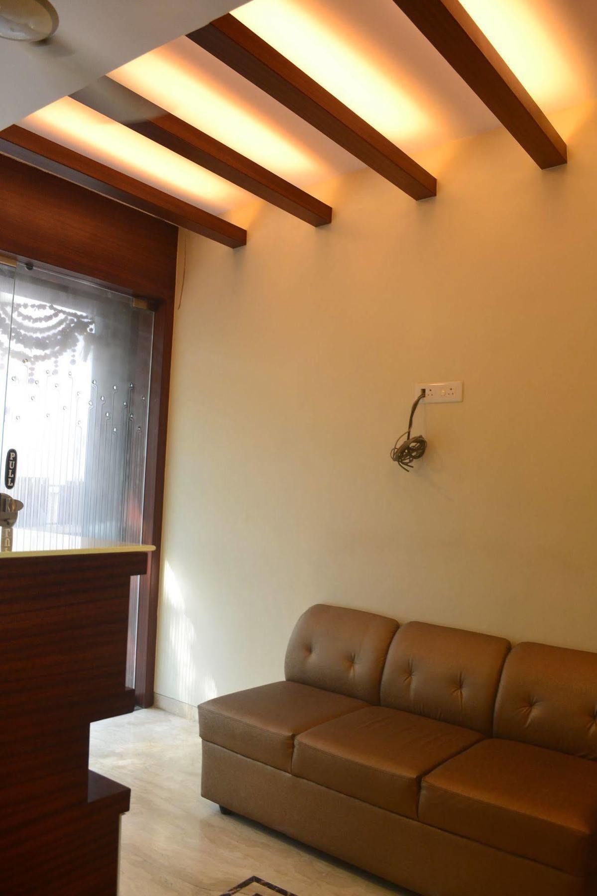 Airport Metro Hotel Mumbai Exterior photo